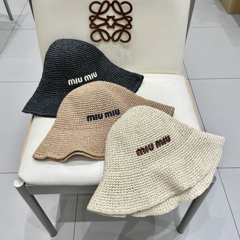 Miumiu hat 050305
